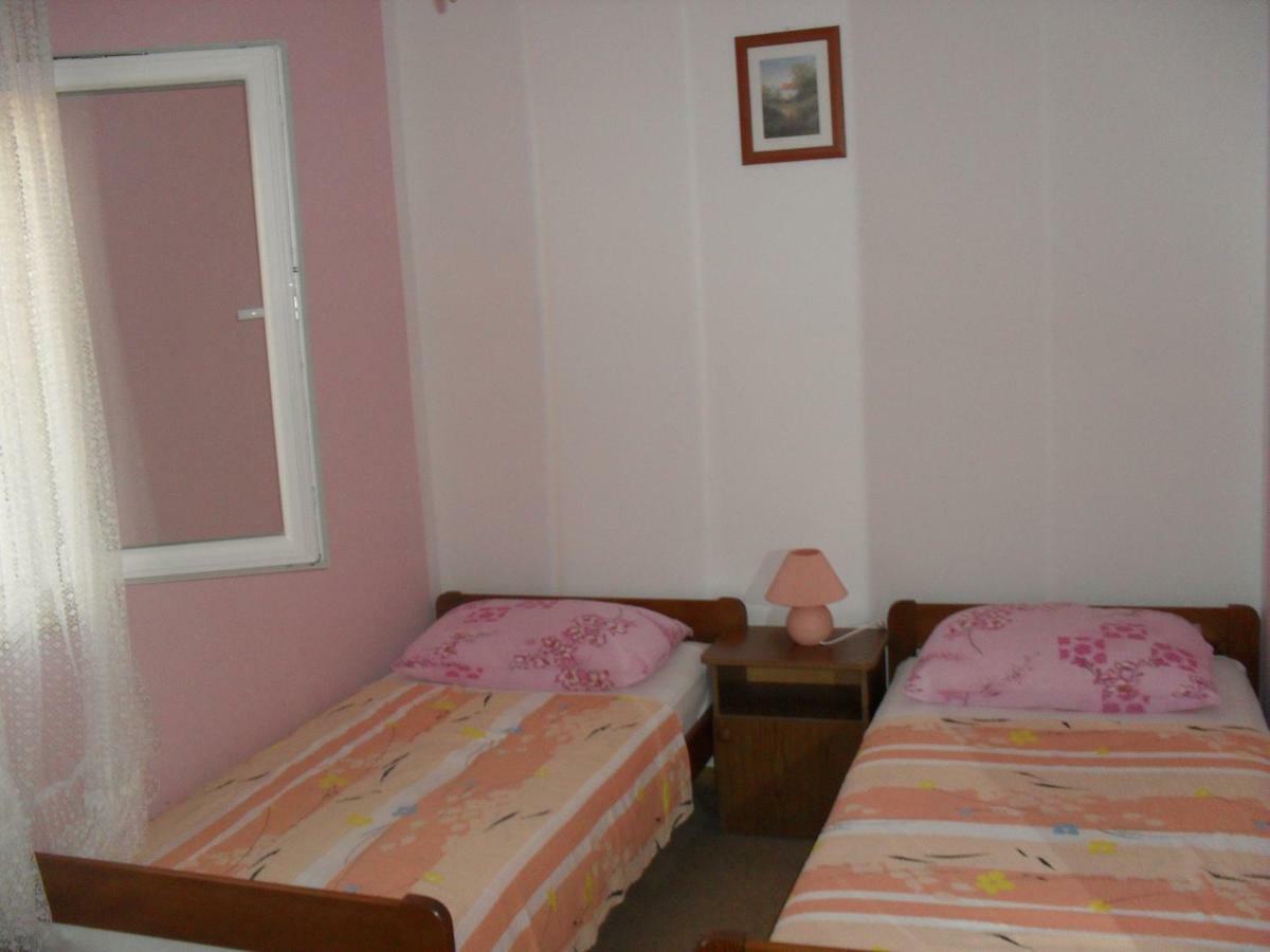 Apartment Zdenka Povljana Eksteriør billede